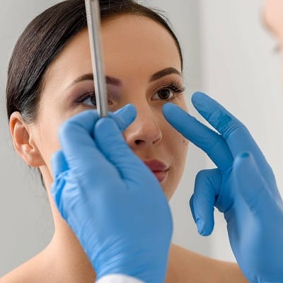 رأب الحاجز الأنفي وتصغير المحارة في مسقط | استئصال المحارة الأنفية