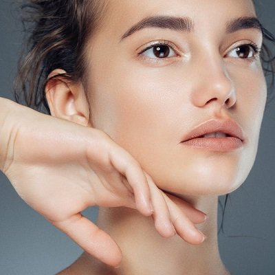 حقن الفيلر في خط الفك في مسقط تحديد خط الفك